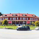 Inn At Golden Gate